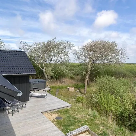 Gubbe - 500m From The Sea In Western Jutland By Interhome Holiday home Lakolk