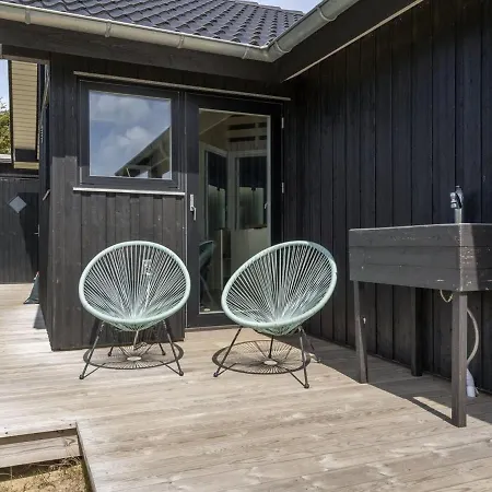 Holiday home Gubbe - 500m From The Sea In Western Jutland By Interhome