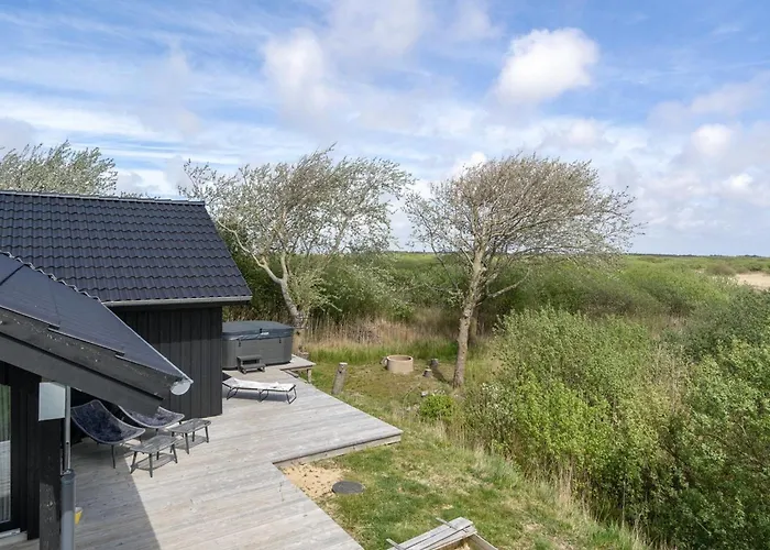 Gubbe - 500m From The Sea By Interhome Nyaraló