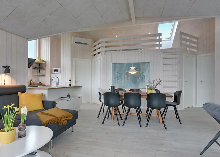 Gubbe - 500m From The Sea By Interhome Lakolk