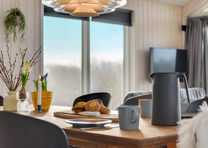 Gubbe - 500m From The Sea By Interhome Nyaraló *